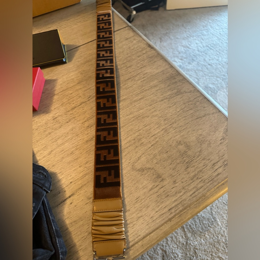 Fendi velvet belt size 75 in EUC